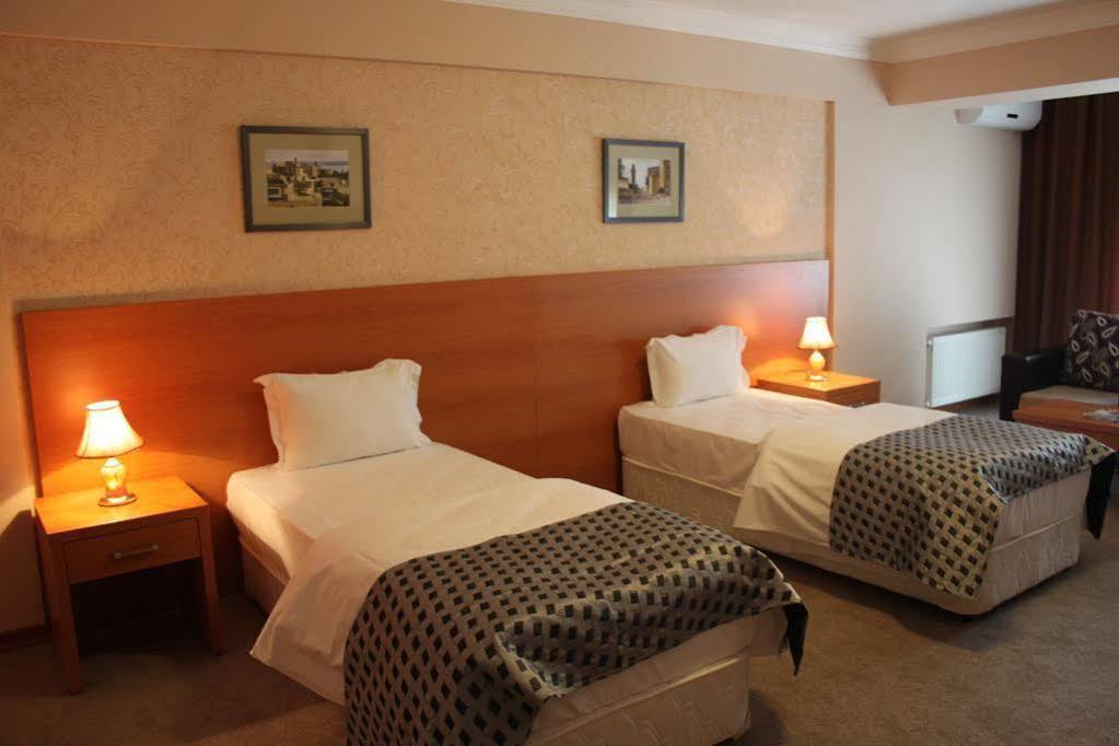 Gallery Hotel Baku Kültér fotó